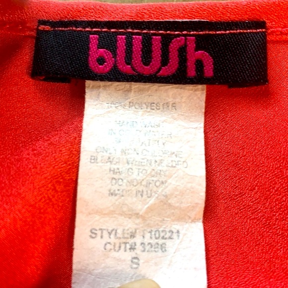 BLUSH CROP TOP - Picture 3 of 3